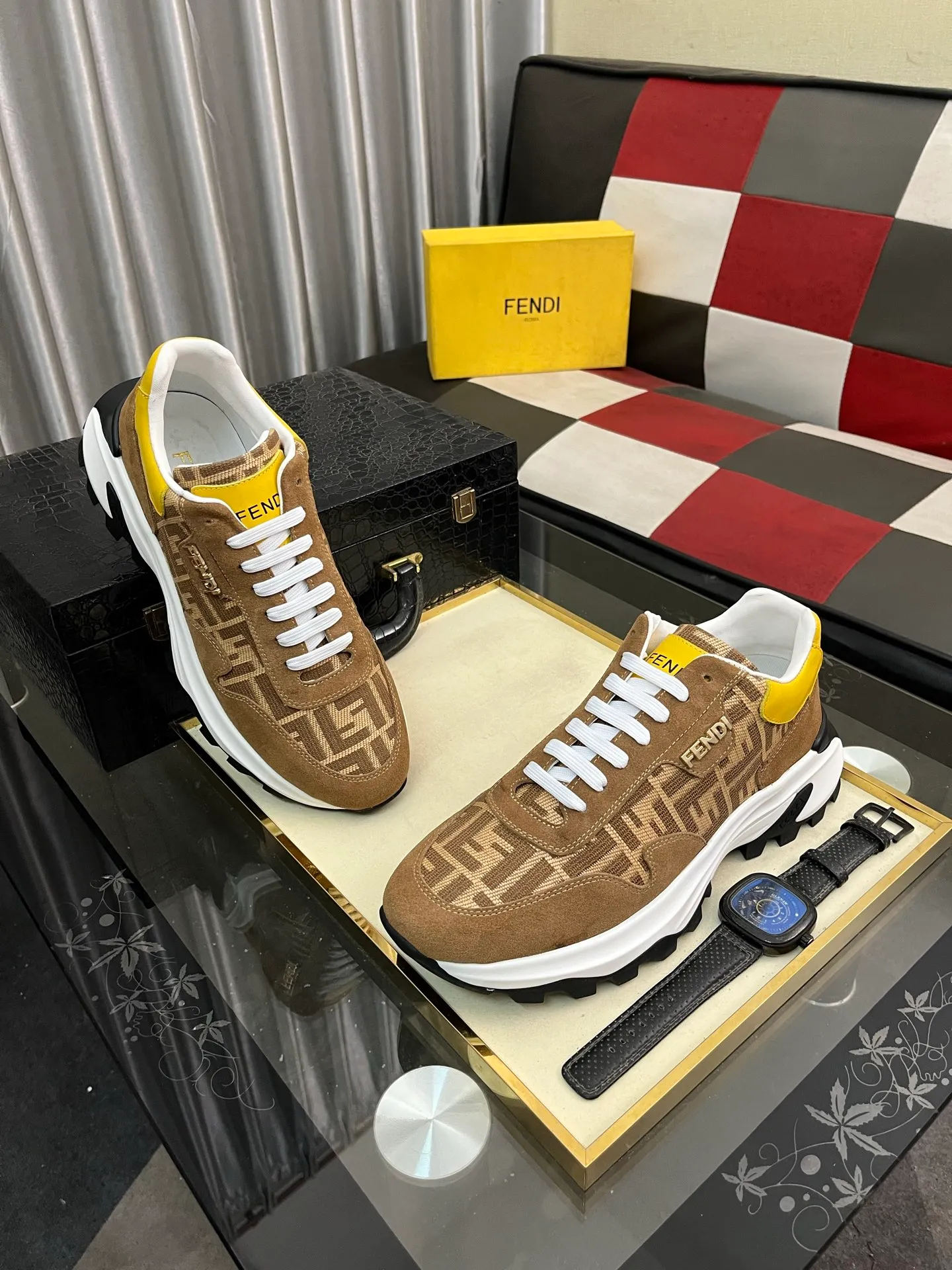 Men's Men's Shoes💰458⌚️⌚️[FENDI] Fendi's classic and comfortable men's, this complex sneaker is made of soft calfskin➕genuine leather lining➕original ultra-light rubber material with rough outsole. This unique light style is suitable for the casual and refined sensibility of this season. It is comfortable and natural on the feet. It is an everyday style for casual travel in autumn and winter! 38−443️⃣colors available